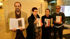 Acto de presentaci�n da obra coordinada por Henrique Monteagudo (� esquerda).