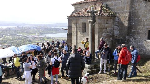 Un descanso junto a la capilla