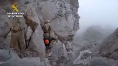 As� fue el rescate de los dos vigueses que quedaron 13 horas atrapados en Picos de Europa