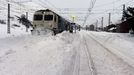 Un tren quitanieves de las vas en la estacin de ferrocarril de Busdongo, en las proximidades del puerto de Pajares