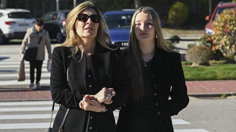 Natalia Guill�n Cuervo a su llegada al tanatorio de La Paz en Tres Cantos, en Madrid.