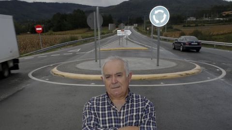 Viudo de la mujer atropellada en la zona. Su suceso propició la creación de la rotonda que ahora pretenden eliminar.