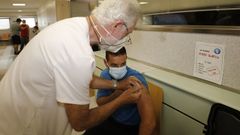 La campa�a de vacunaci�n masiva ha contribuido a que parte de las personas que se infectan de covid ahora sean asintom�ticas o tengan s�ntomas m�s leves