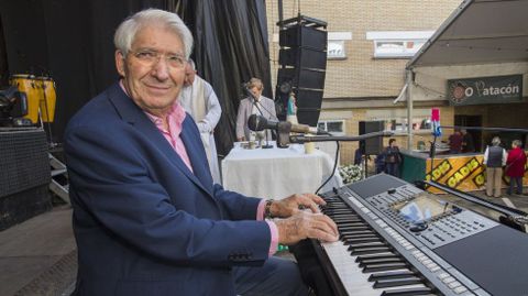 Manuel Cancela cantar� y tocar� en las misas de 10.00, 11.00, 12.00 y 13.00, en la romer�a de Santa Margarida de Montemaior, hoy mismo 