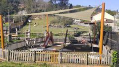 Velas sobre el parque infantil de Roma, en San Lourenzo de Pi�or, Barbad�s.