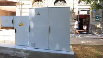 Cuadro el&eacute;ctrico instalado en la R&uacute;a Alameda, en Pontevedra