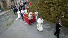 La procesi�n del San Xo�n recorri� parte del casco hist�tico de Sarria