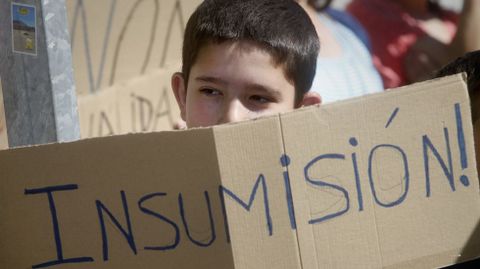 Protesta contra la r�valida en Boiro.