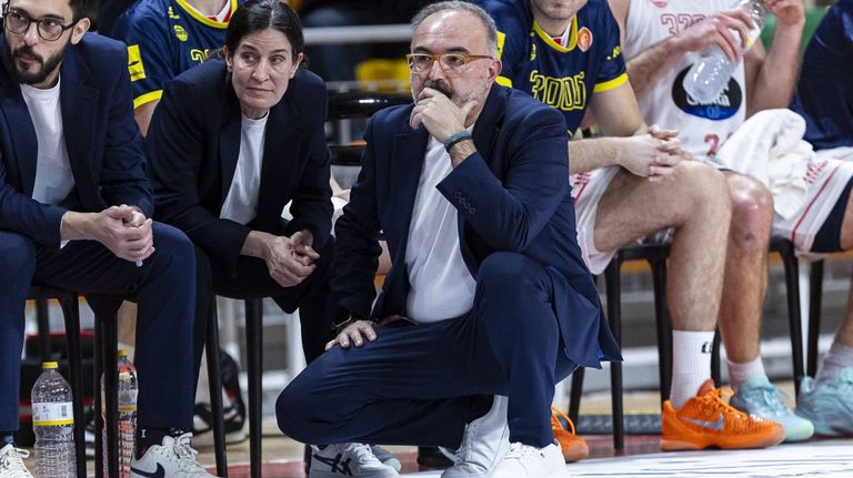 Moncho L�pez, en el partido del COB en Cartagena