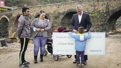 Imagen de la entrega del cheque
