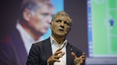 Toni Nadal, durante su intervenci�n en el congreso O cami�o do Futgal