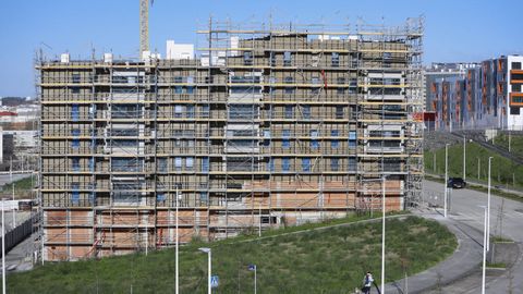 Vista del barrio de Xux�n en construcci�n
