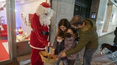 Pap� Noel reparti� caramelos