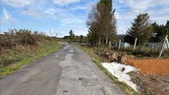 Mal estado de una pista de acceso a la A-54 en Remonde, Palas de Rei