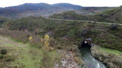 Una foto a�rea del t�nel minero romano tomada con dron durante la realizaci�n del estudio