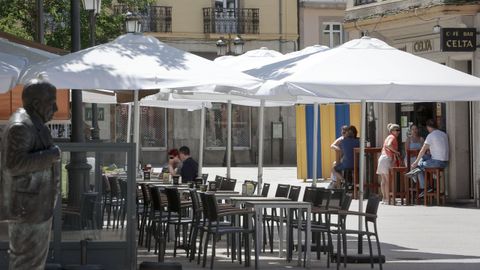 Imagen de recurso de la terraza de un bar en el centro de Lugo, donde se ofrecen puestos de trabajo recogidos en la web de la Asociacin Lugo Monumental