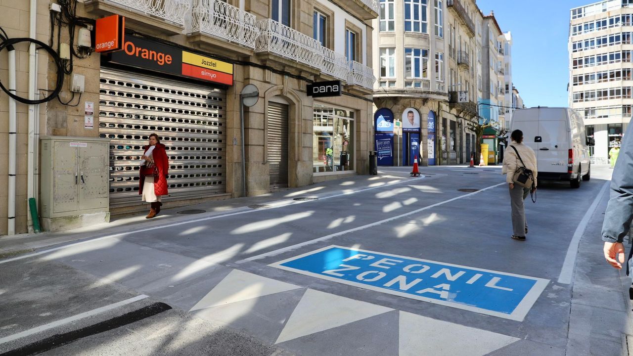 Prioridad peatonal y velocidad limitada a 10 kilómetros por hora en la Farola