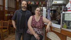 Thor y Circe Rodr�guez, ambos dedicados a la hosteler�a en Santiago, perdieron el piso que la familia ten�a en La Guaira, pero ninguno de sus familiares ni amigos afincados en Venezuela sufrieron da�os. Thor recuerda que fueron varias horas de angustia hasta comprobar que �todos estaban bien, lo material es secundario�. paco rodr�guez