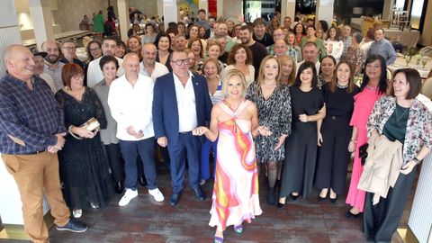 HOMENAJE JUBILACION DE MARISA LOJO NINE, DESPUES DE 51 AOS EN JEALSA FIESTA DE LOS COMPAEROS EN EL RESTAURANTE CHICOLINO