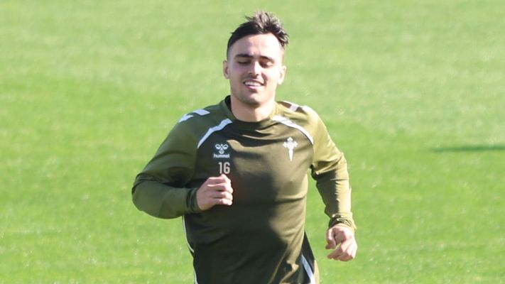 El futbolista del Celta Miguel Rom�n, durante un entrenamiento.