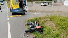 Lugar en el que se produjo el accidente entre la motocicleta y el turismo.