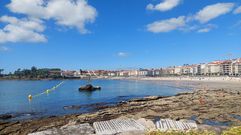 Aspecto del frente mar�timo de Sanxenxo este lunes, �ltimo d�a de agosto