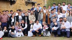 Los Reyes, la princesa Leonor y la Infanta Sofía durante el acto de entrega del premio al ?Pueblo Ejemplar de Asturias 2025, a 25 de octubre de 2025, en Valdesoto, Sieto, Asturias (España). El Premio al Pueblo Ejemplar de Asturias 2025 ha sido concedido a la parroquia de Valdesoto, que pertenece al concejo asturiano de Siero