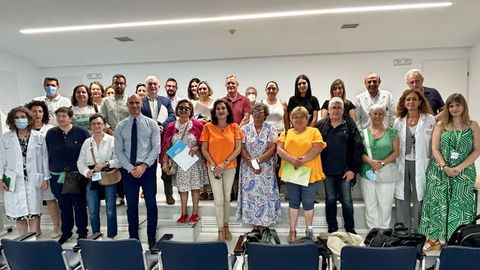 Miembros del Consello Asesor de Pacientes del rea sanitaria de Pontevedra y O Salns, en una reunin de junio del 2023