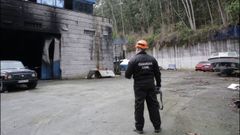 La Guardia Civil inspeccion� ayer la nave quemada