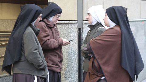 Cuatro de las ocho exmonjas del monasterio de Belorado (Burgos), investigadas como supuestas autoras de delitos de coacciones, trato degradante, abandono, omisi�n del deber de socorro, falsedad documental y administraci�n desleal, por la situaci�n que atravesaron otras cinco religiosas de avanzada edad.