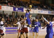 El partido de ida que enfrent� al Teucro con el Naturhouse supus la primera derrota azul en casa. 