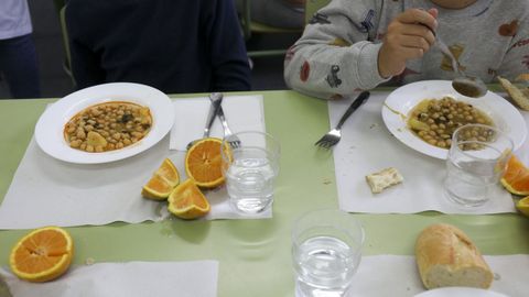 En los comedores escolares ya se aprobaron menús con más frutas y legumbres