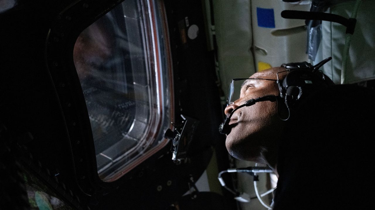 Los astronautas de Artemis 2 realizan con éxito la segunda maniobra y la NASA pide a la población que evite la zona del amerizaje