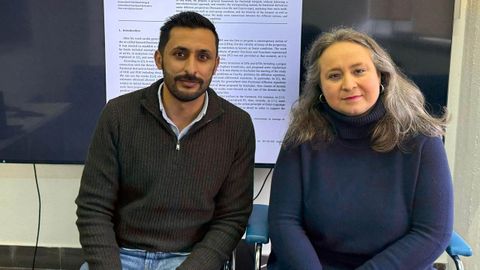 Hamza Al-Shdaifat y Rosana Rodr�guez, acc�sit en Ciencias B�sicas por utilizar las matem�ticas para resolver problemas complejos en f�sica e ingenier�a. 