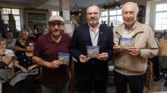 Carlos Fidalgo, � dereita, con Eduardo Parga e Lu�s Ramas, na presentaci�n 