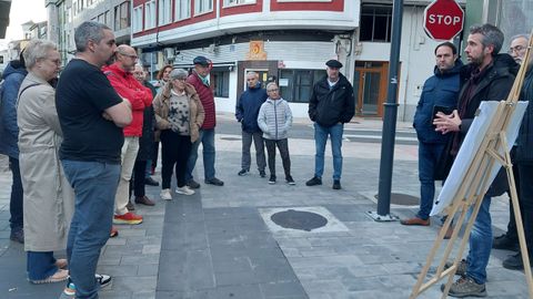 Arroxo presentó a los vecinos la peatonalización de la Rúa Milagrosa