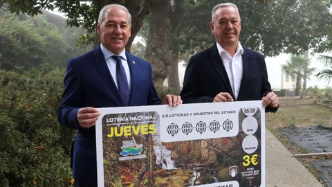 Jos� Tom� y Carlos L�pez, de izquierda a derecha, presentaron este s�bado el boleto