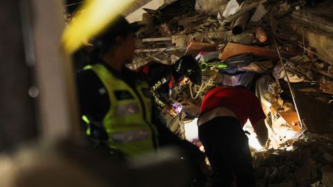 Im�genes tras el doble terremoto de magnitudes 7,2 y 7,5 producidos en Venezuela 