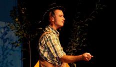 Los peque�os de Cee estuvieron muy atentos a Gon�alo Guerreiro. 