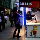 �rea Obelisco regal� algod�n de az�car a sus clientes.