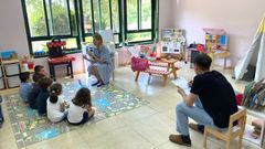 Observaci�n de una clase en una de las escuelas que forman el colegio rural agrupado (CRA) de Vilaboa