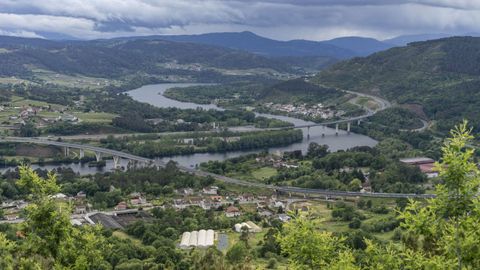 Vistas de la desembocadura del Barbantiño en el rio Miño, desde el mirador de Bocarribeira.