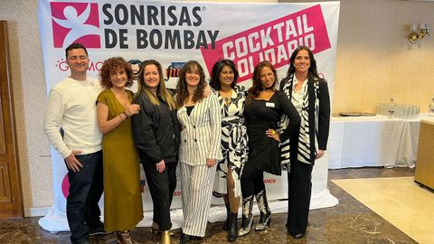 El grupo de voluntarios de A Coru�a: Yago, Chus, Ara, Noe (coordinadora de vountarios), Puni, Silvina y Luna, coordinadora de eventos de la entidad