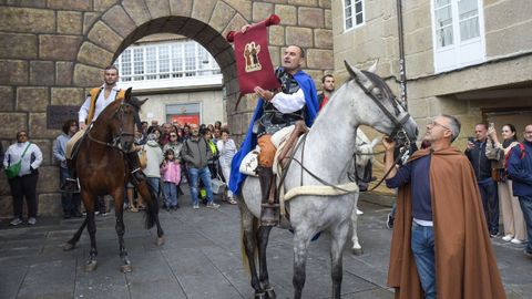 Pregoneros a caballo anunciaron el a�o pasado el inicio de la Feira Franca de Pontevedra.