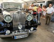 <span lang= es-es >Un certamen pionero</span>. Corr�a 1925 cuando Pontecesures se convirti� en noticia en toda Espa�a debido a la organizaci�n, en esta localidad, de la primera feria del autom�vil de ocasi�n. 