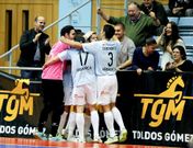 Los jugadores del Santiago Futsal celebran un gol en un partido de esta temporada. 