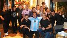 El actor Ricardo Darn (abajo, a la derecha) celebr su despedida de gira en A Corua con una cena en El Divino