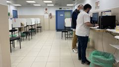 Equipos de vacunaci�n del covid en el hospital Arquitecto Marcide