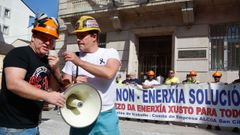 Concentración de los trabajadores de Alcoa, ante la sede del Gobierno en Lugo