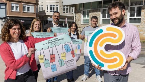 Representantes do CCA e do Concello, durante a presentaci&oacute;n da programaci&oacute;n